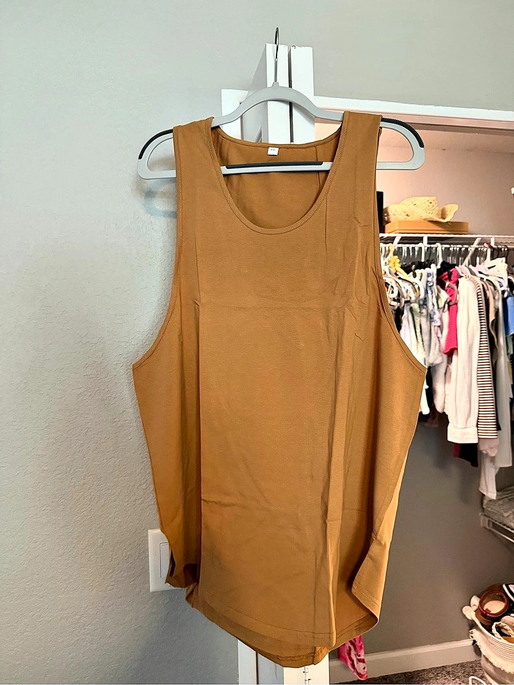 Sleeveless Tank Top in Brown Size XL Like New